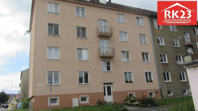 Pronájem bytu 1+1, Karlovy Vary, K. Kučery, 39 m2