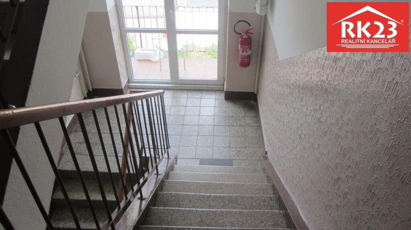 Pronájem bytu 1+1, Karlovy Vary, K. Kučery, 39 m2