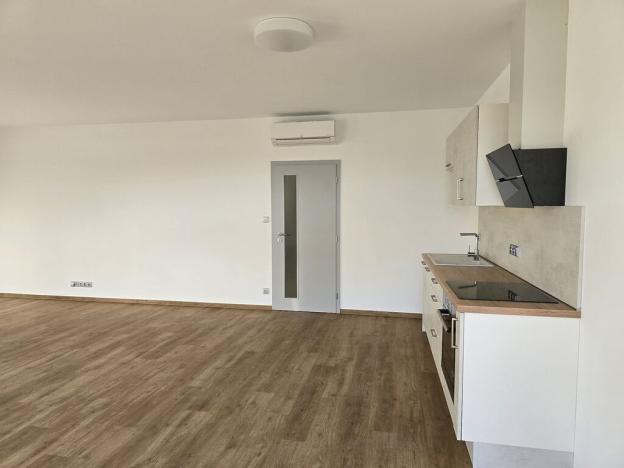 Pronájem bytu 3+kk, Plzeň, Na Rybníčku, 90 m2