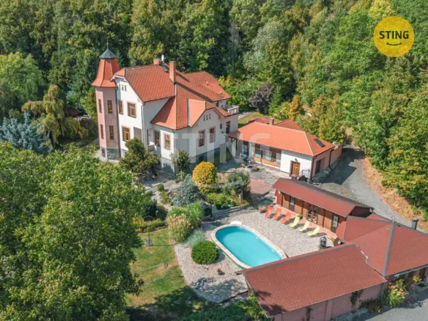 Prodej rodinného domu, Hroubovice, 500 m2