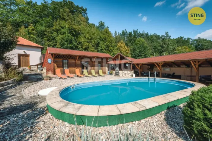 Prodej rodinného domu, Hroubovice, 500 m2