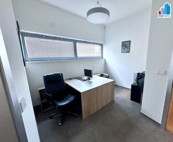 Pronájem kanceláře, Plzeň, Kamenická, 28 m2