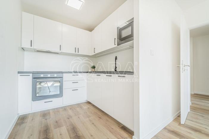 Prodej bytu 2+kk, Kladno - Kročehlavy, Hřebečská, 40 m2
