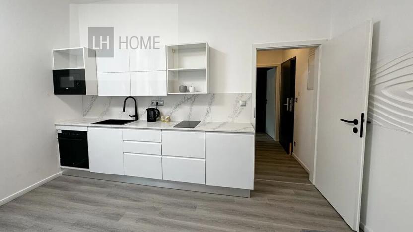 Pronájem bytu 2+kk, Karlovy Vary, 36 m2