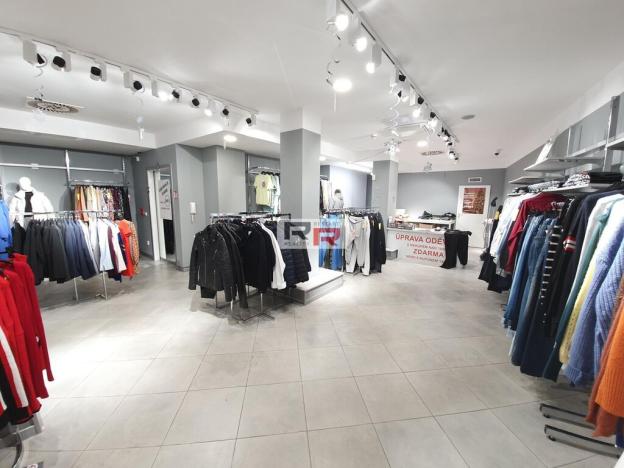 Pronájem obchodního prostoru, Olomouc, 28. října, 438 m2