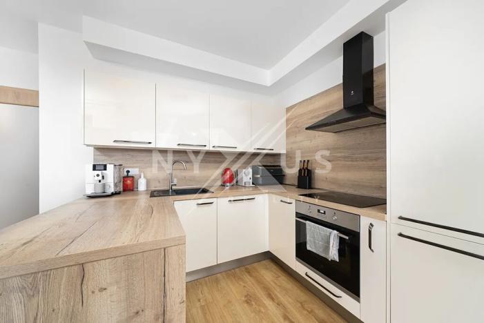 Pronájem bytu 3+kk, Praha - Třebonice, Thomasova, 89 m2