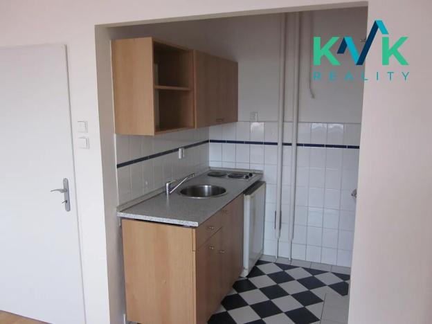 Pronájem bytu 1+kk, Karlovy Vary, Krále Jiřího, 22 m2