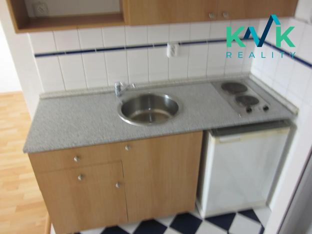 Pronájem bytu 1+kk, Karlovy Vary, Krále Jiřího, 22 m2