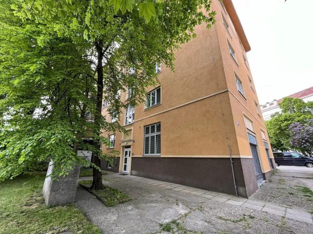 Pronájem bytu 3+1, Praha - Libeň, Na Korábě, 75 m2