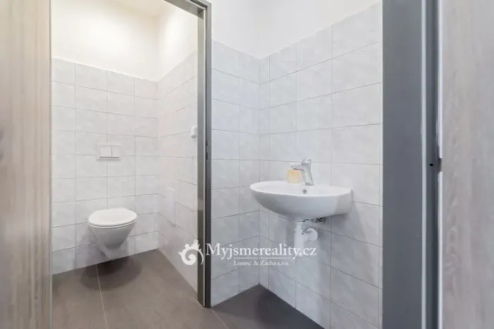 Prodej restaurace, Kuchařovice, 8.Května, 114 m2