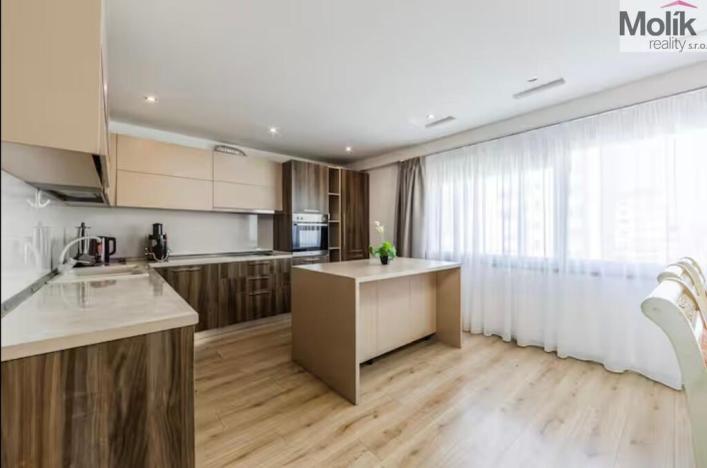 Prodej atypického bytu, Drač, 178 m2