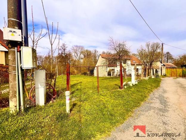 Prodej pozemku pro bydlení, Malý Újezd, 966 m2