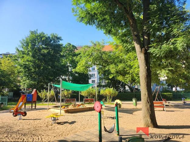 Prodej bytu 3+1, Praha - Nusle, Nezamyslova, 95 m2