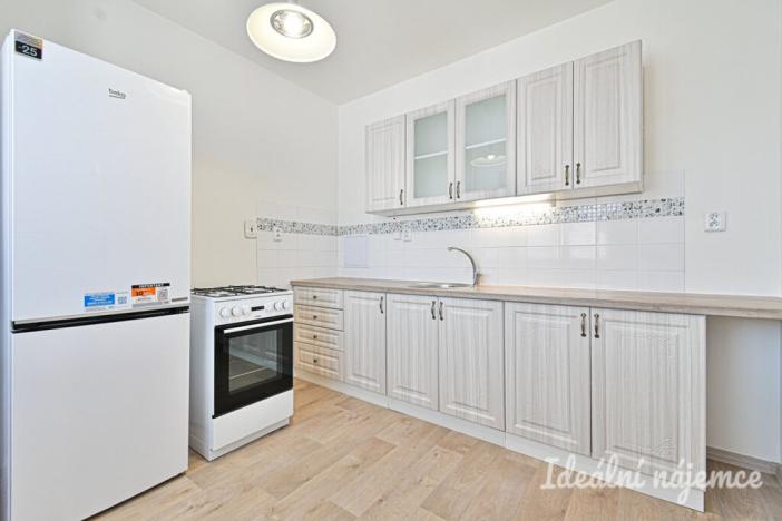 Pronájem bytu 2+1, Brno, Mojmírovo náměstí, 45 m2