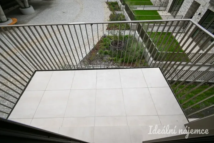 Pronájem bytu 1+kk, Brno, Bratislavská, 37 m2