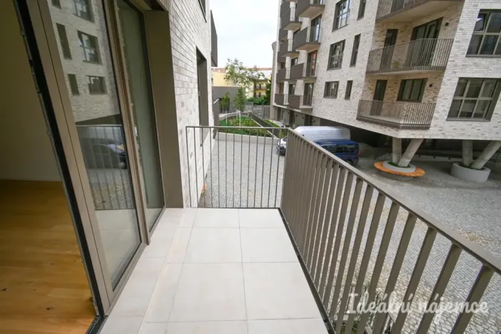 Pronájem bytu 1+kk, Brno, Bratislavská, 37 m2
