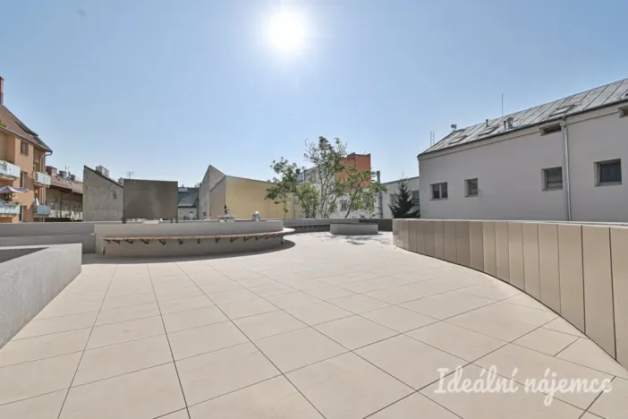 Pronájem bytu 1+kk, Brno, Bratislavská, 37 m2