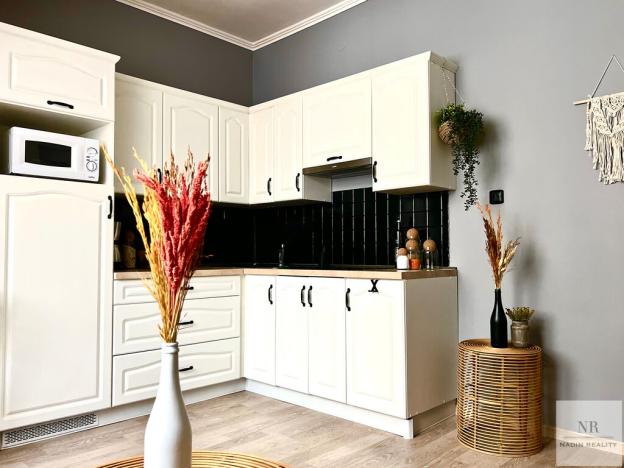 Pronájem bytu 2+kk, Karlovy Vary, Vřídelní, 43 m2