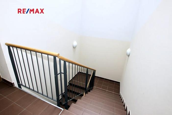 Pronájem bytu 1+kk, Praha - Kbely, Pod Nouzovem, 32 m2