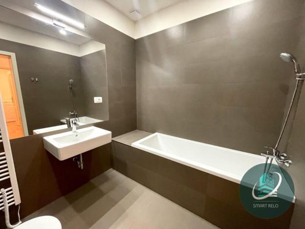 Pronájem bytu 1+kk, Praha - Karlín, Sokolovská, 97 m2