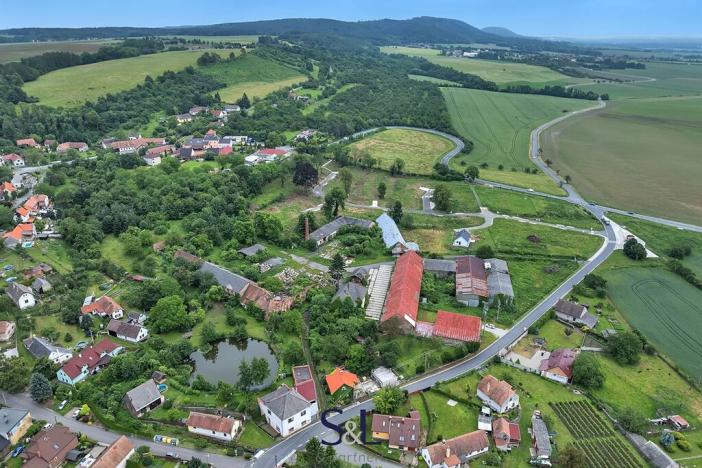 Prodej komerčního pozemku, Podhořany u Ronova, 21276 m2