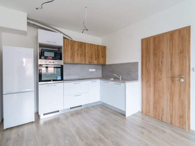 Prodej bytu 2+kk, Jince, Zborovská, 41 m2
