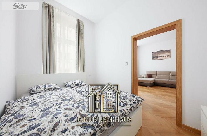 Prodej bytu 2+kk, Praha - Staré Město, Hradební, 51 m2