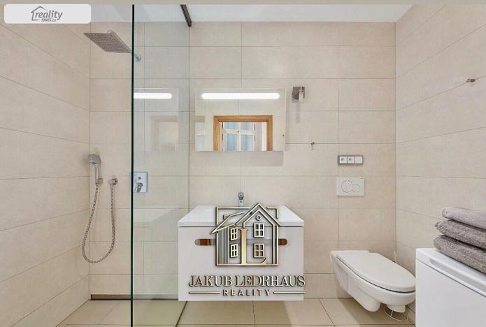 Prodej bytu 2+kk, Praha - Staré Město, Hradební, 51 m2