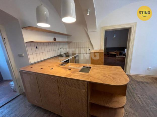 Pronájem komerční nemovitosti, Hukvaldy, 240 m2