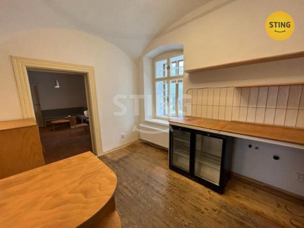 Pronájem komerční nemovitosti, Hukvaldy, 240 m2