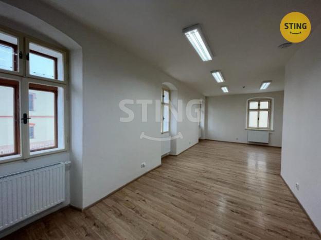 Pronájem komerční nemovitosti, Hukvaldy, 240 m2
