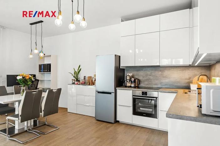 Prodej bytu 3+kk, Praha - Holešovice, Sanderova, 104 m2