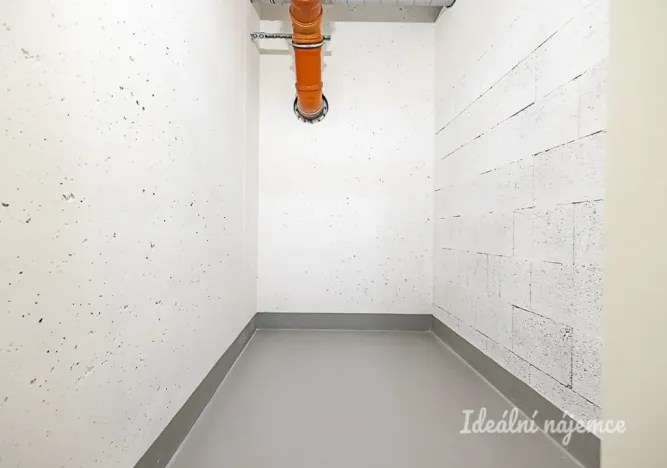 Pronájem bytu 1+kk, Praha - Hloubětín, Poděbradská, 32 m2