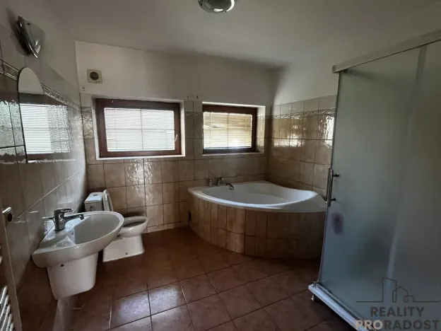 Prodej rodinného domu, Podhradní Lhota, 160 m2