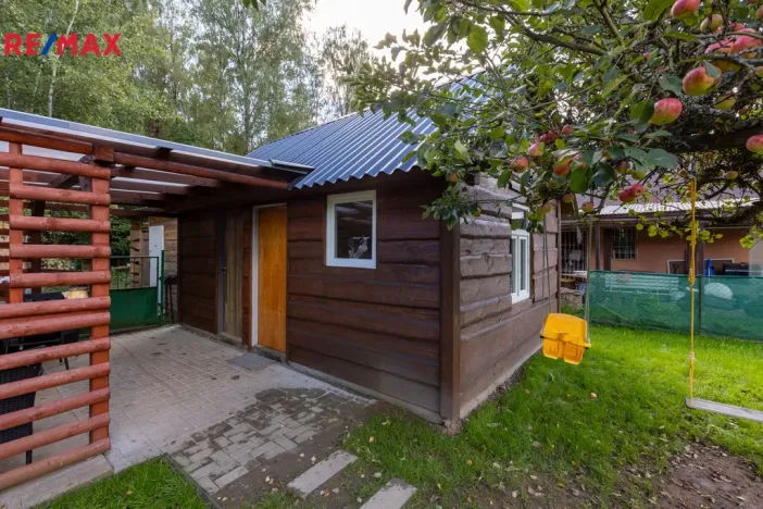 Prodej zahrady, Jenišov, 350 m2