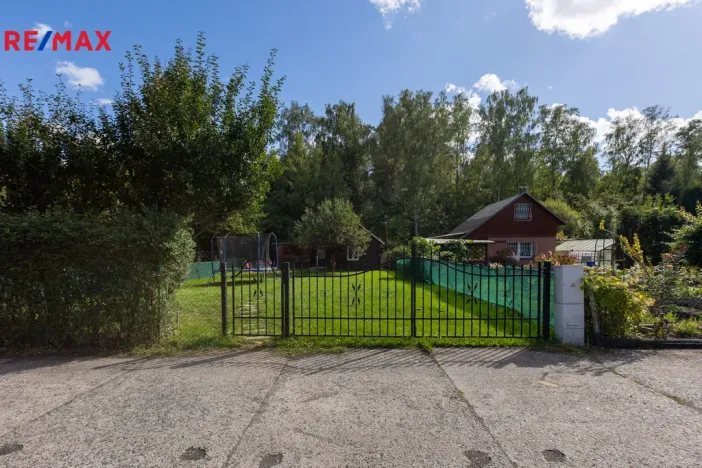 Prodej zahrady, Jenišov, 350 m2