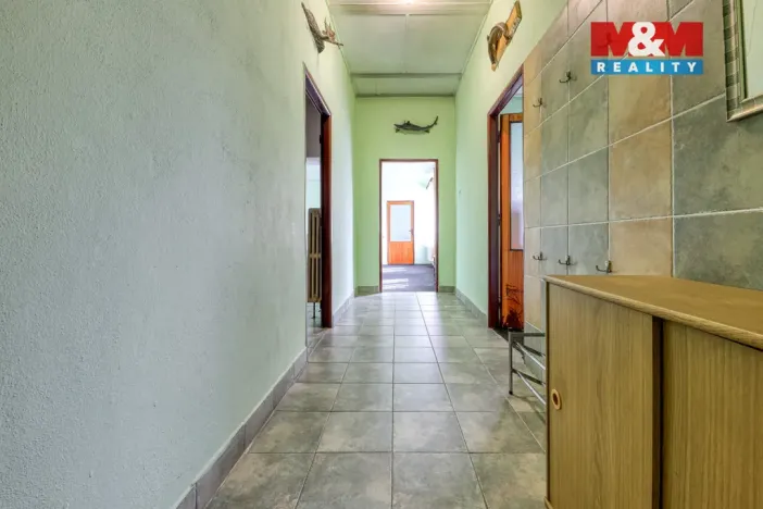 Prodej výrobních prostor, Černošín, 1100 m2