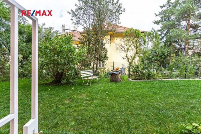 Pronájem kanceláře, Praha - Smíchov, U smíchovského hřbitova, 53 m2