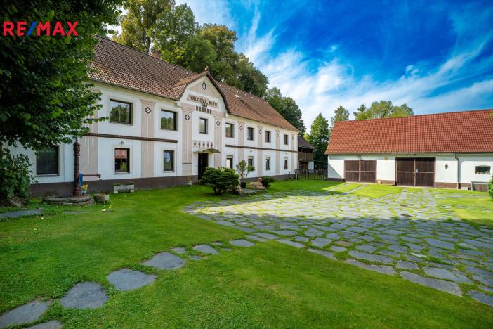 Prodej rodinného domu, Dubá - Zakšín, 380 m2