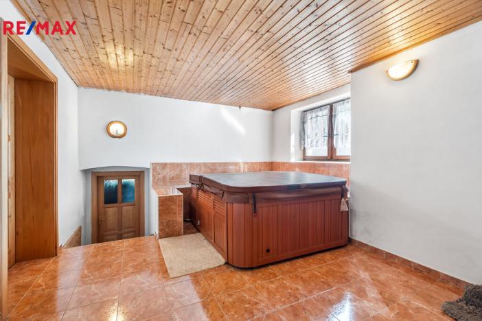 Prodej rodinného domu, Dubá - Zakšín, 380 m2