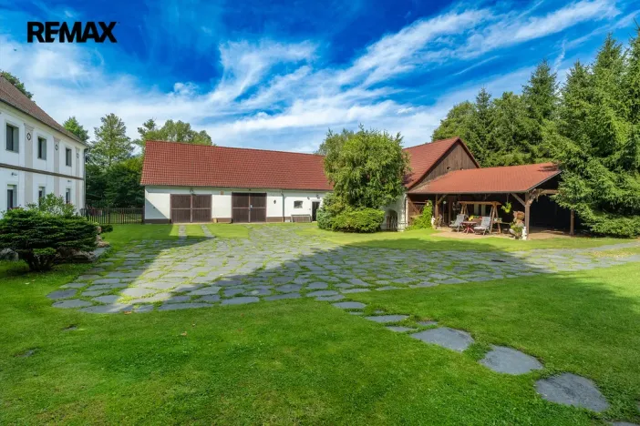 Prodej rodinného domu, Dubá - Zakšín, 380 m2