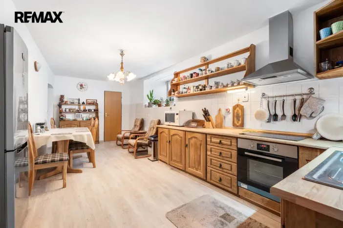Prodej rodinného domu, Dubá - Zakšín, 380 m2