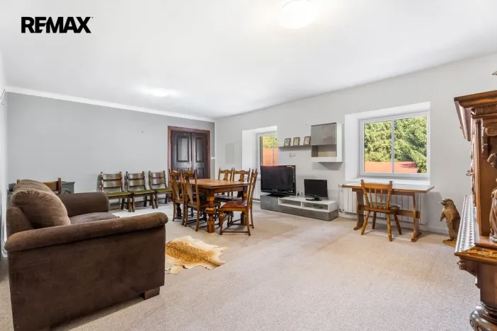 Prodej rodinného domu, Dubá - Zakšín, 380 m2
