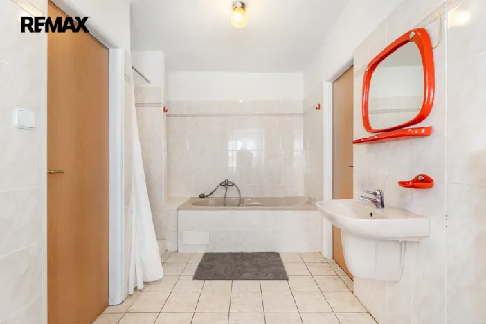Prodej rodinného domu, Dubá - Zakšín, 380 m2