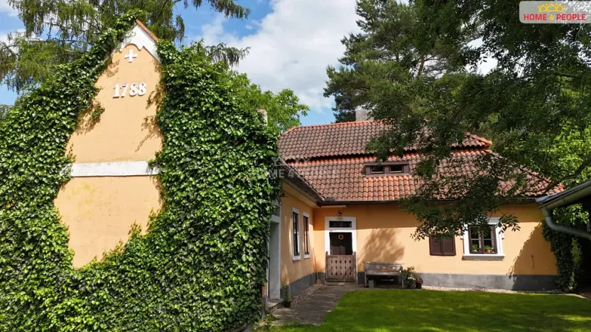 Prodej rodinného domu, Vysoký Chlumec, 190 m2