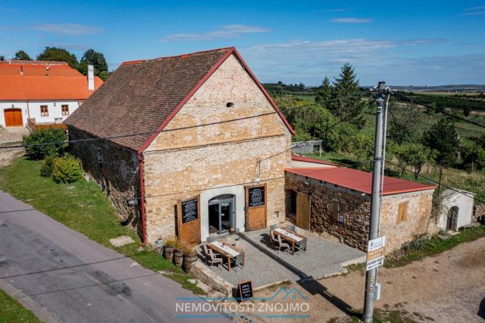 Prodej obchodního prostoru, Znojmo - Popice, 1700 m2