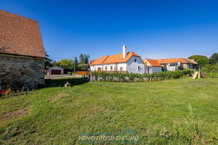 Prodej obchodního prostoru, Znojmo - Popice, 1700 m2