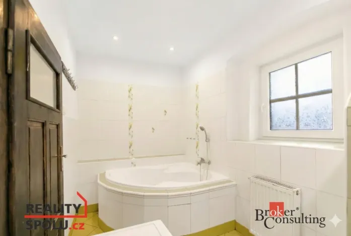 Prodej rodinného domu, Toužim, Pod Brankou, 219 m2