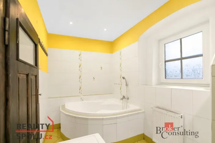 Prodej rodinného domu, Toužim, Pod Brankou, 219 m2