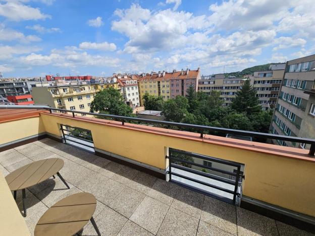 Pronájem bytu 2+kk, Praha - Nusle, Kloboučnická, 35 m2